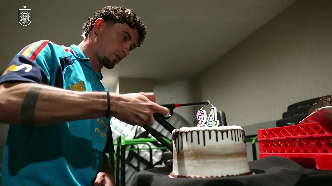 España le celebra el cumpleaños a Nico Williams previo a las semis contra Francia