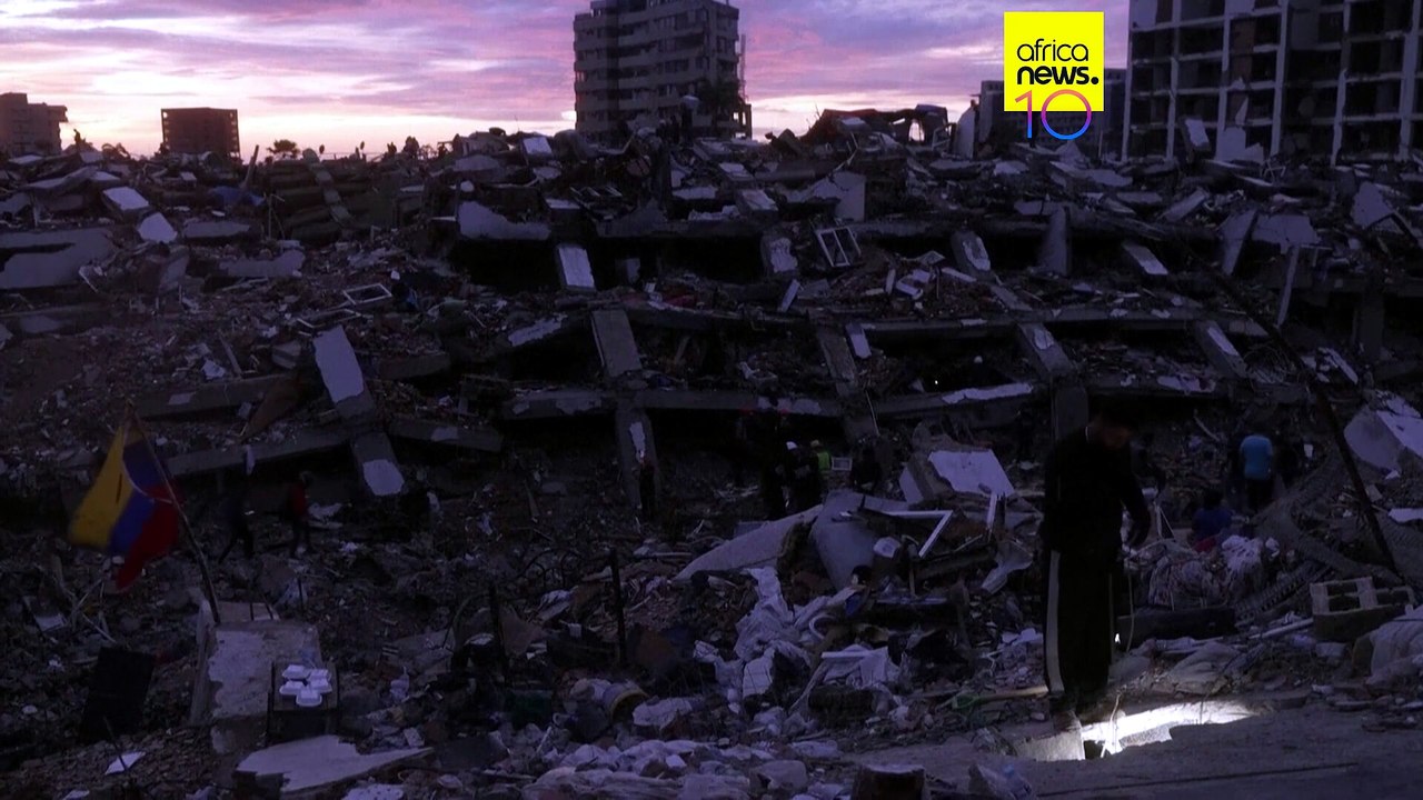 Venezuela: families continue digging through the rubble for relatives
