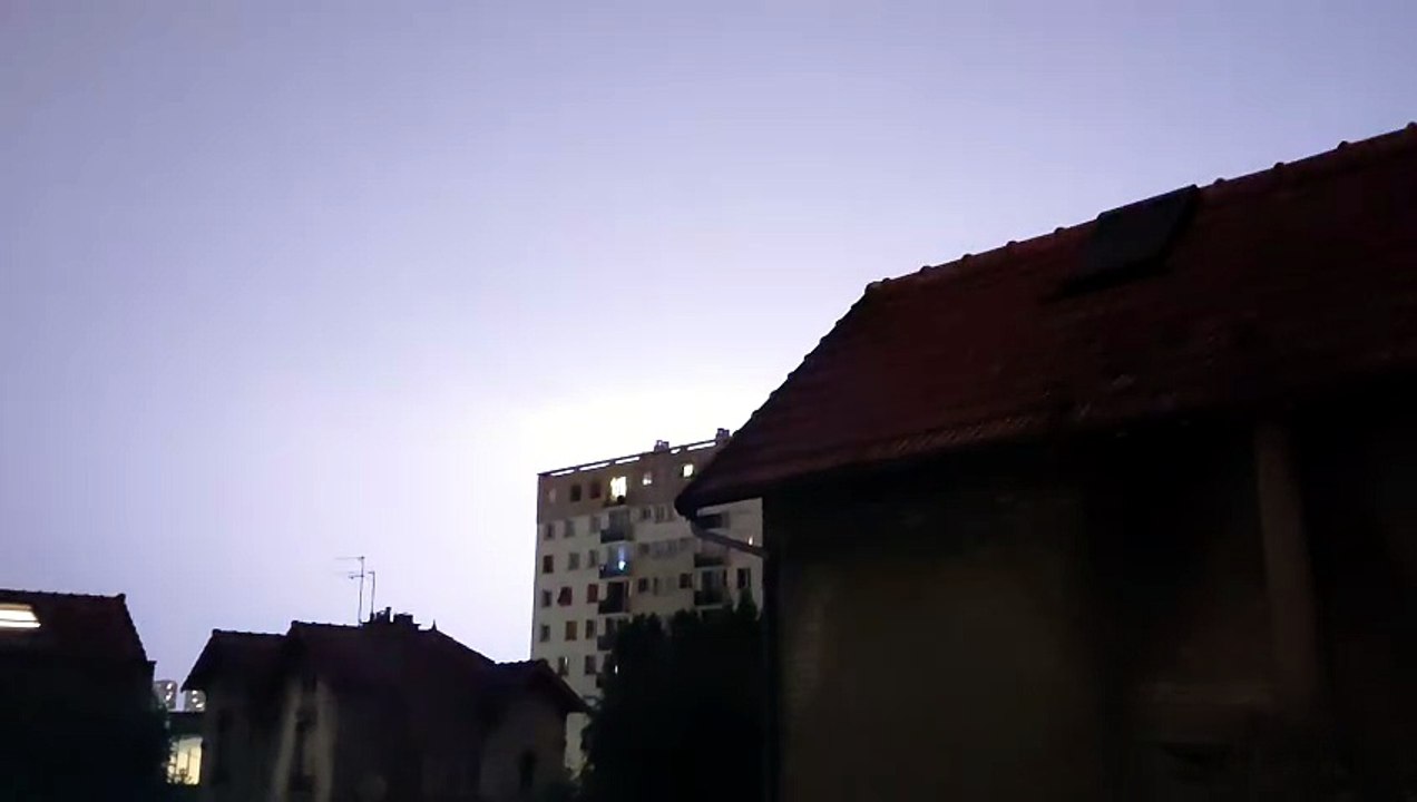 Villejuif, le stroboscope des éclairs le 27/06/2026 22:37