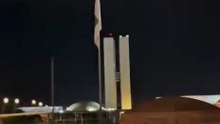 Pastor Isidório monta acampamento em frente ao Congresso em defesa da escala 5x2