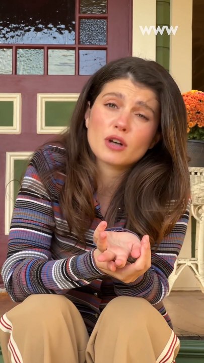 Emily Bader Plays a Fun Game with Her 'People We Meet on Vacation' Castmates