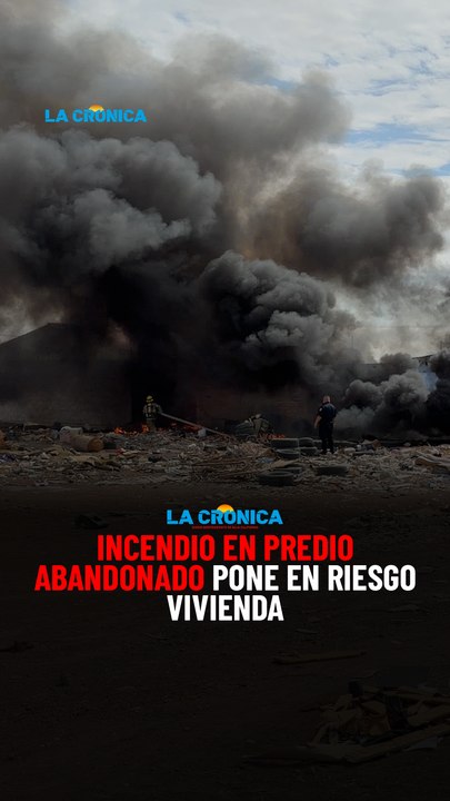 Incendio en predio abandonado pone en riesgo vivienda