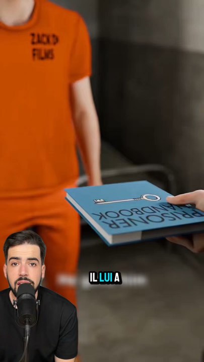 Il a remis le manuel