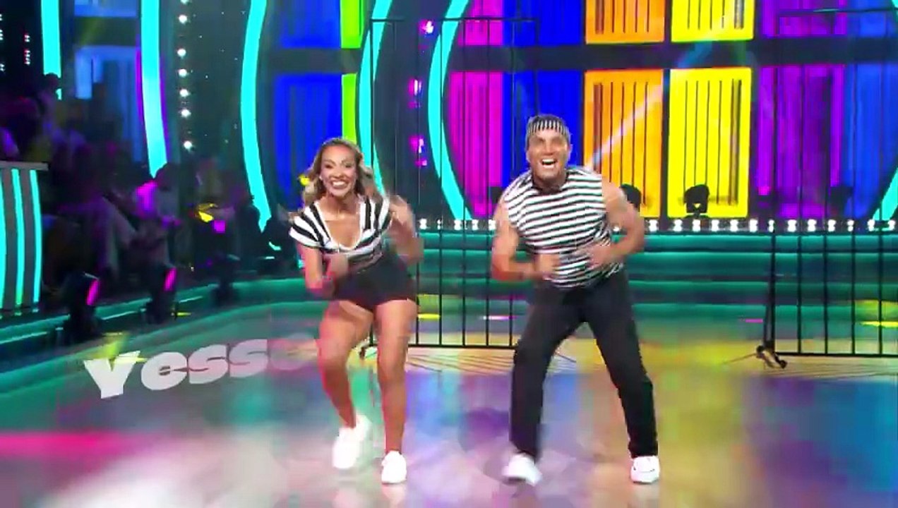 ext-mqb-anuncia-elenco-de-bailarines-130726 [Full Movie]