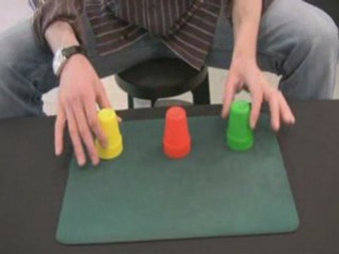Tour de Magie Expliqué !! Les Fameux Gobelets Magiques !!