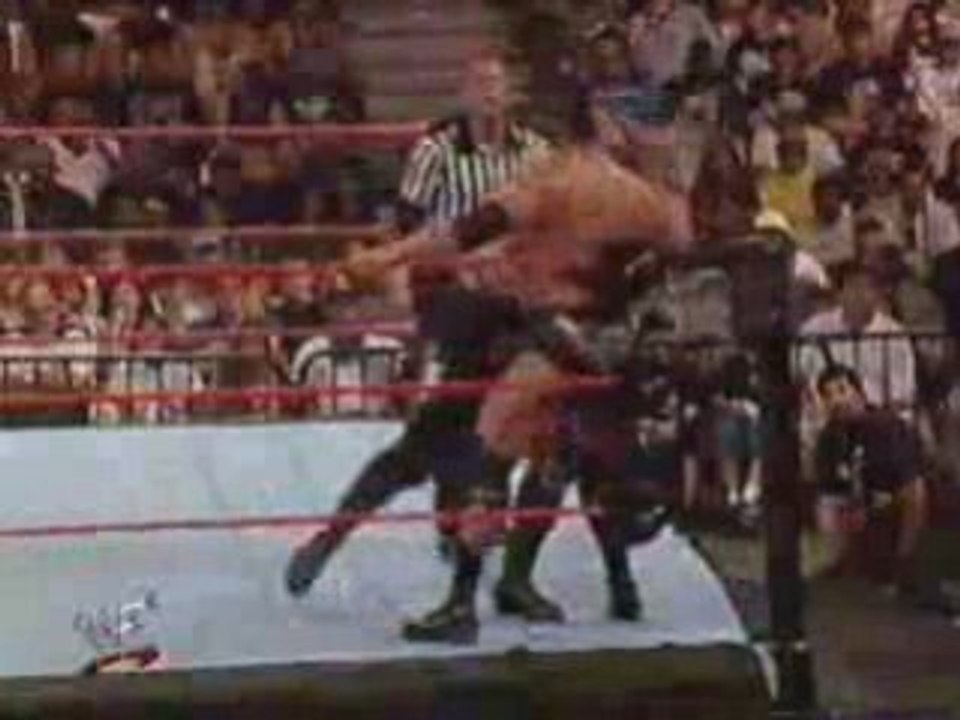 The Rock vs Triple H - Fully Loaded 1998 1/2