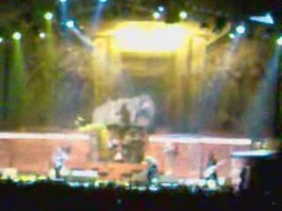 Iron Maiden - Paris Bercy - 2/7/2008 - Powerslave (solo)