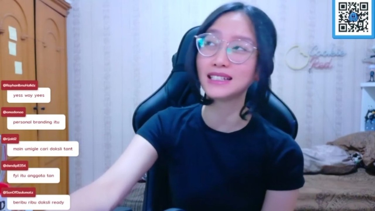 what's up chattt [HqskbZGD5iU]