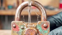 Rusty Vintage Padlock Restoration! 🔐