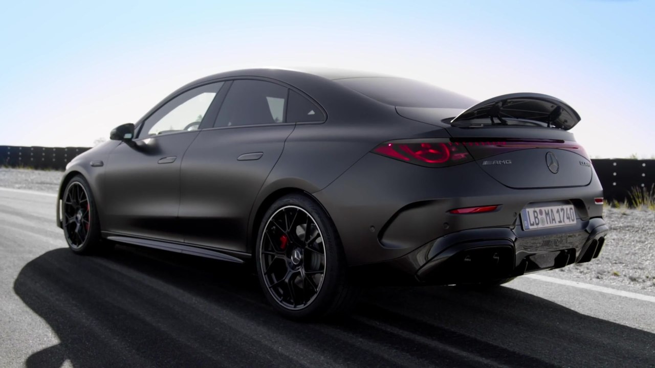 Der neue Mercedes-AMG CLA 45 4MATIC+ - Emotionaler Auftritt mit eigenständiger Front sowie aktivem Heck- und Dachspoiler