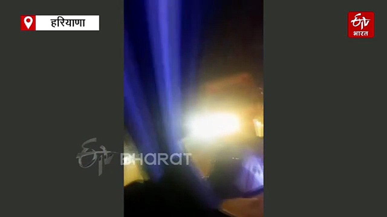 फरीदाबाद में इलेक्ट्रिक स्कूटी बनी आग का गोला, चंद मिनटों में जलकर हुई राख, दो युवक बाल-बाल बचे
