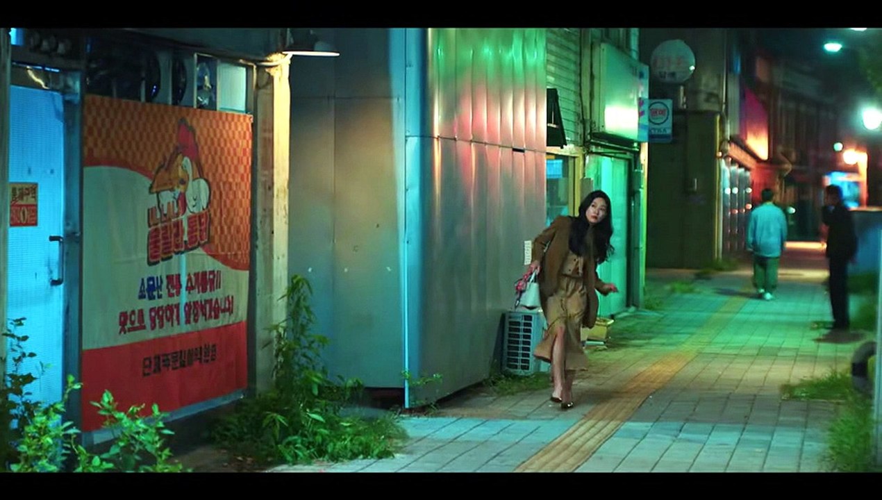 Miss.Hong.S01E08 Storyline