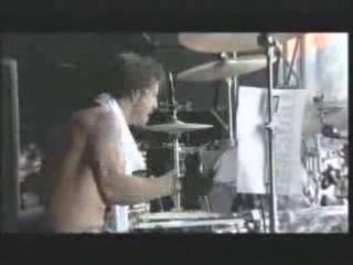 QOTSA - Walkin'On The Sidewalks w/Grohl and Lanegan pt.2