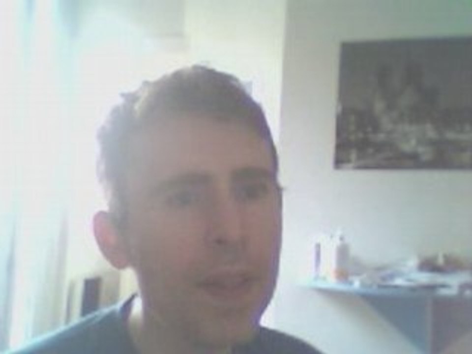 Wiwi égratigne "Right now"