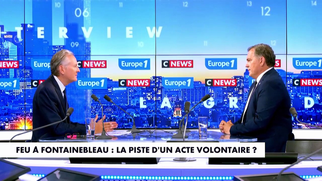 Incendies à Fontainebleau : «Pour le moment, l'A6 reste interdite à la circulation»