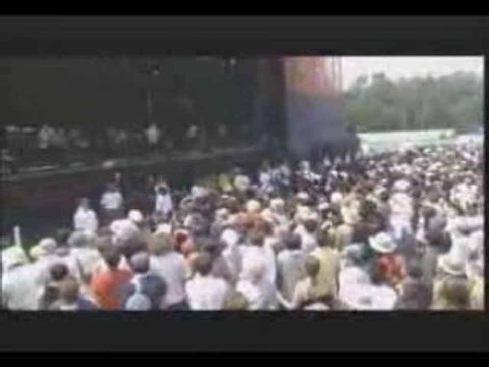 QOTSA - Live Japan - Quick and to the Pointless