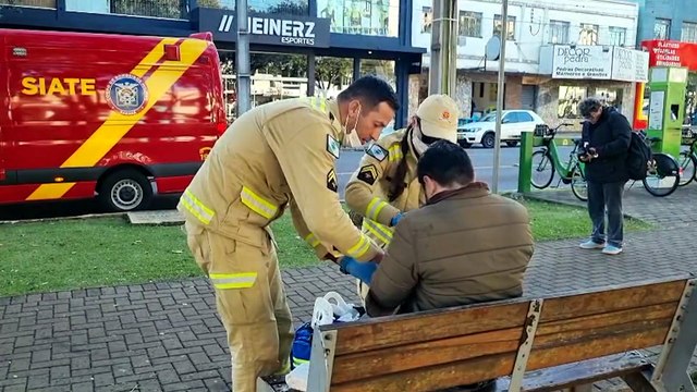 Homem fica ferido após queda de patinete elétrico na Avenida Brasil, em Cascavel