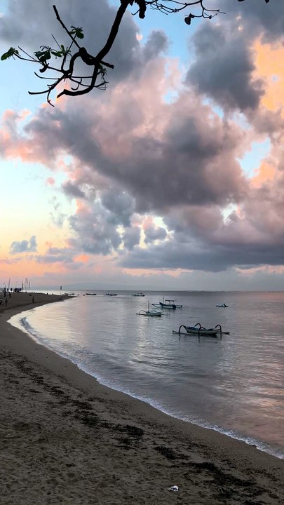 pantai sanur bali, pantai sanur sunrise, wisata pantai sanur, keindahan pantai sanur, sanur beach bali  #PantaiSanur #SanurBeach #WisataBali #SunriseSanur #ExploreBali