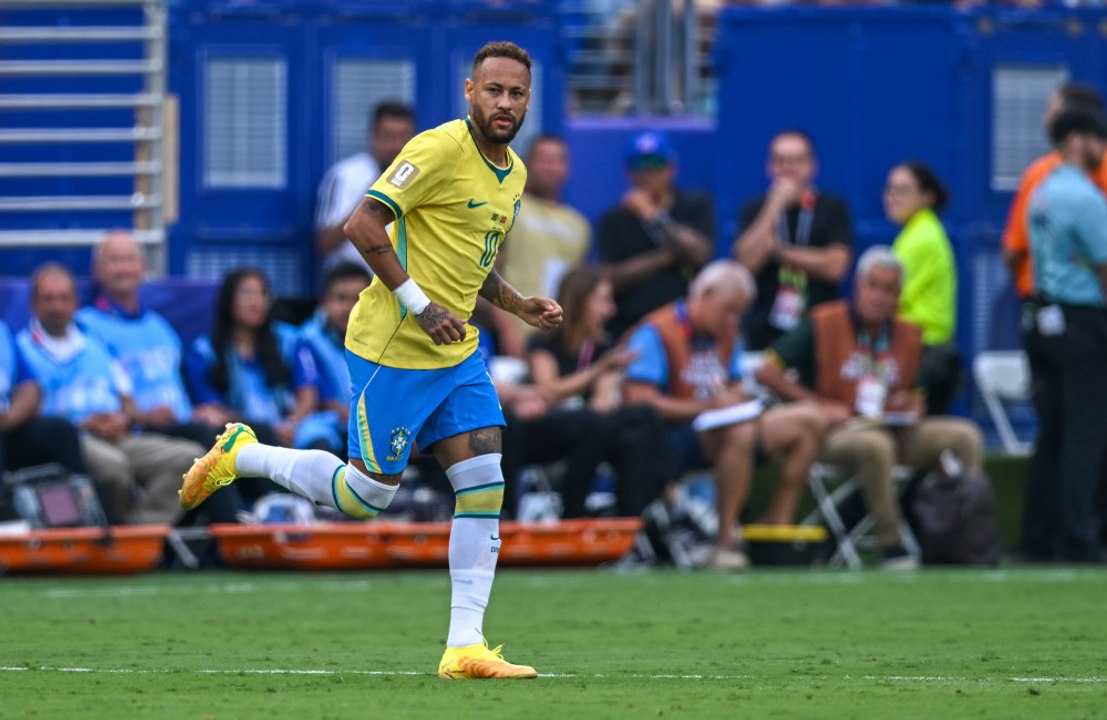 Neymar confirms his decision to retire from Brazil