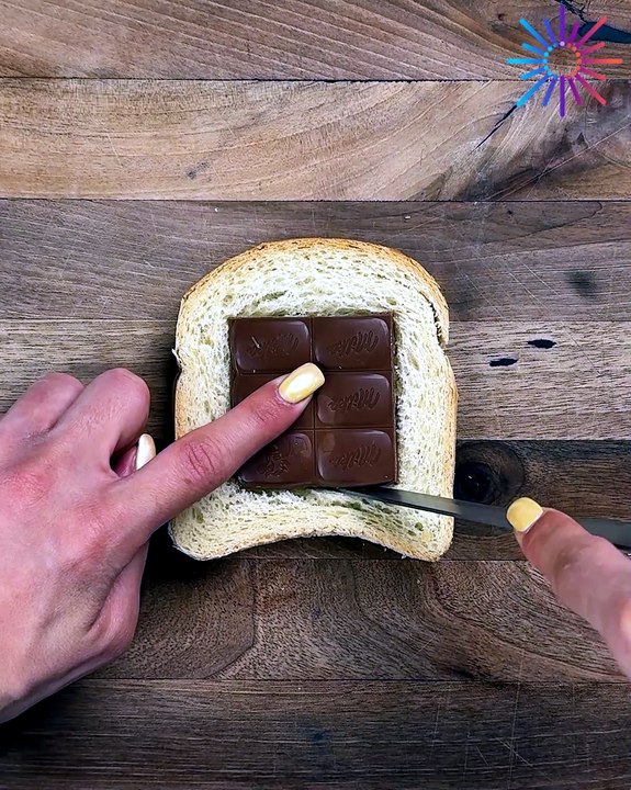 A chocolately toast for a perfect breakfast🍫