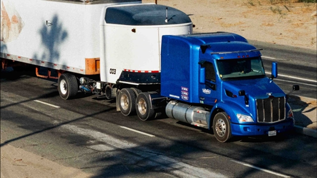Diesel Freight Trucks Go Electric With Plug-In Batteries