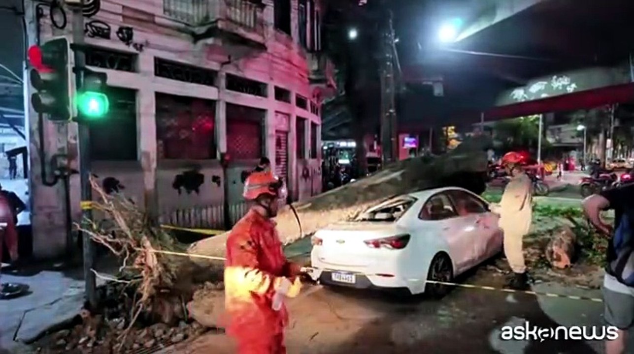 Rio de Janeiro, raffiche di vento a oltre cento all'ora: cinque morti