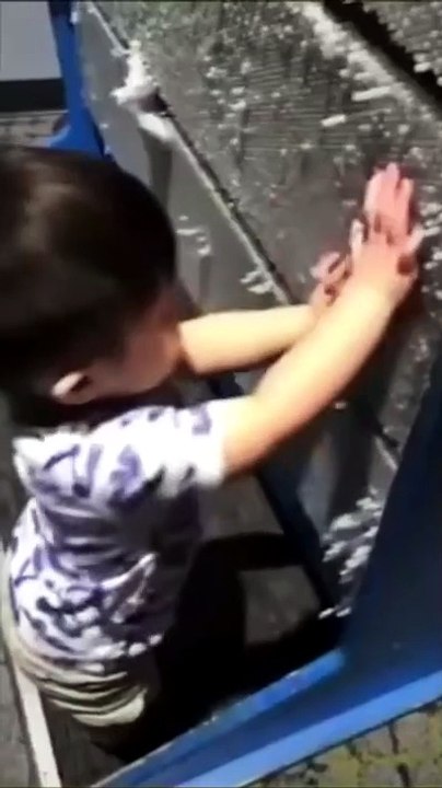 Cet enfant va être traumatisé pour toute sa vie