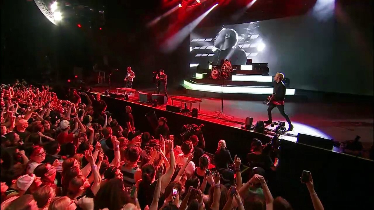 Saturday - Fall Out Boy (live)