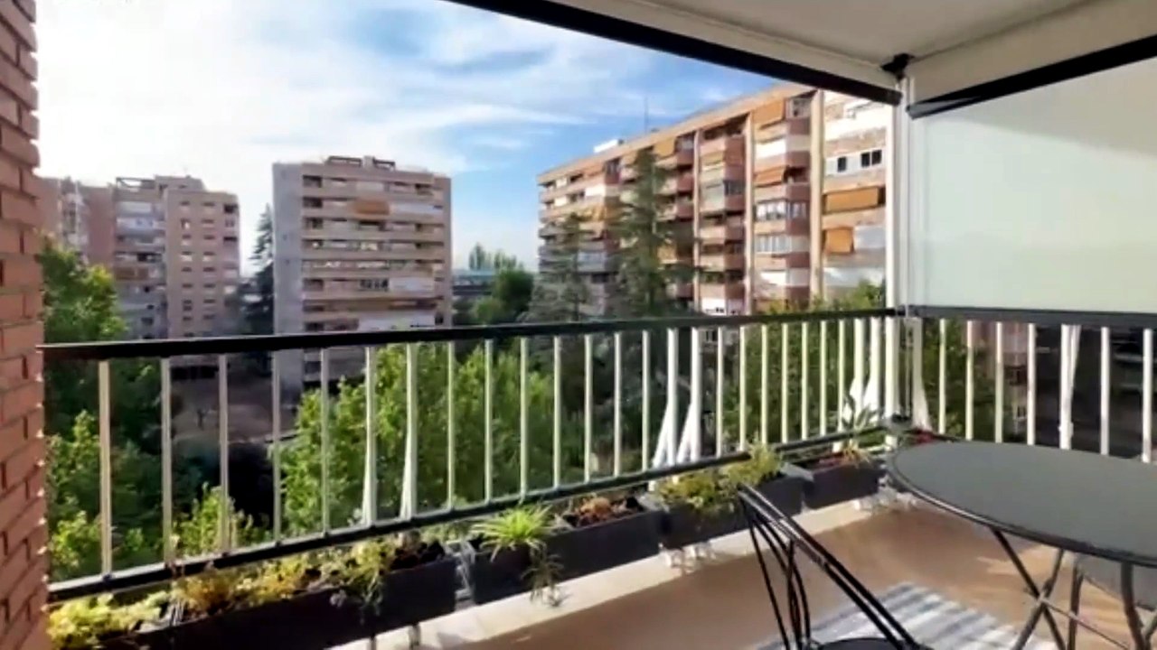 Video promocional de la casa donde viven Ayuso y su pareja