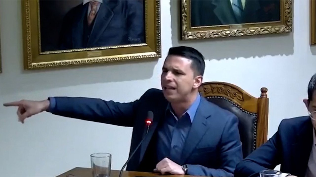 tn7-alcalde-de-san-jose-reaviva-problemas-con-dueños-de-bares-y-restaurantes-300726