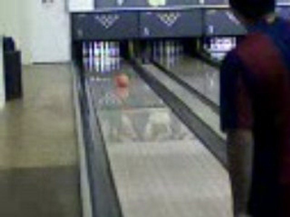 Bowling le Mans entre Pote