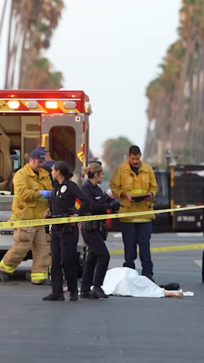 Stabbing in Koreatown leaves one dead and another injured