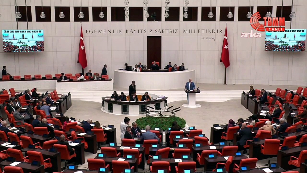 TBMM Genel Kurulu'nda üniversiteyle ilişiği kesilenlere dönüş hakkı sağlayan "öğrenci affı" maddesi kabul edildi