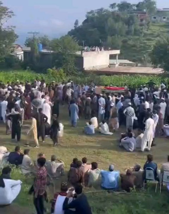 Pakistani forces killing innocent peoples in Kashmir