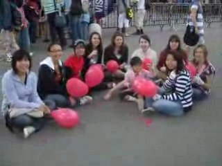 Figthing eiffel tower