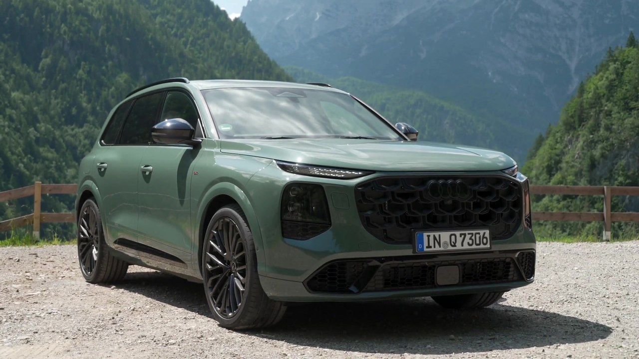 Neuer Audi Q7 - Das neue Panorama-Schiebedach - lichtdurchflutet und weitläufig