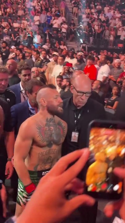 📺😕 La sortie de Conor McGregor après son retour raté🎬ABONNES-TOI & METS UN COM' STP MERCI📺🙏😉😎💖