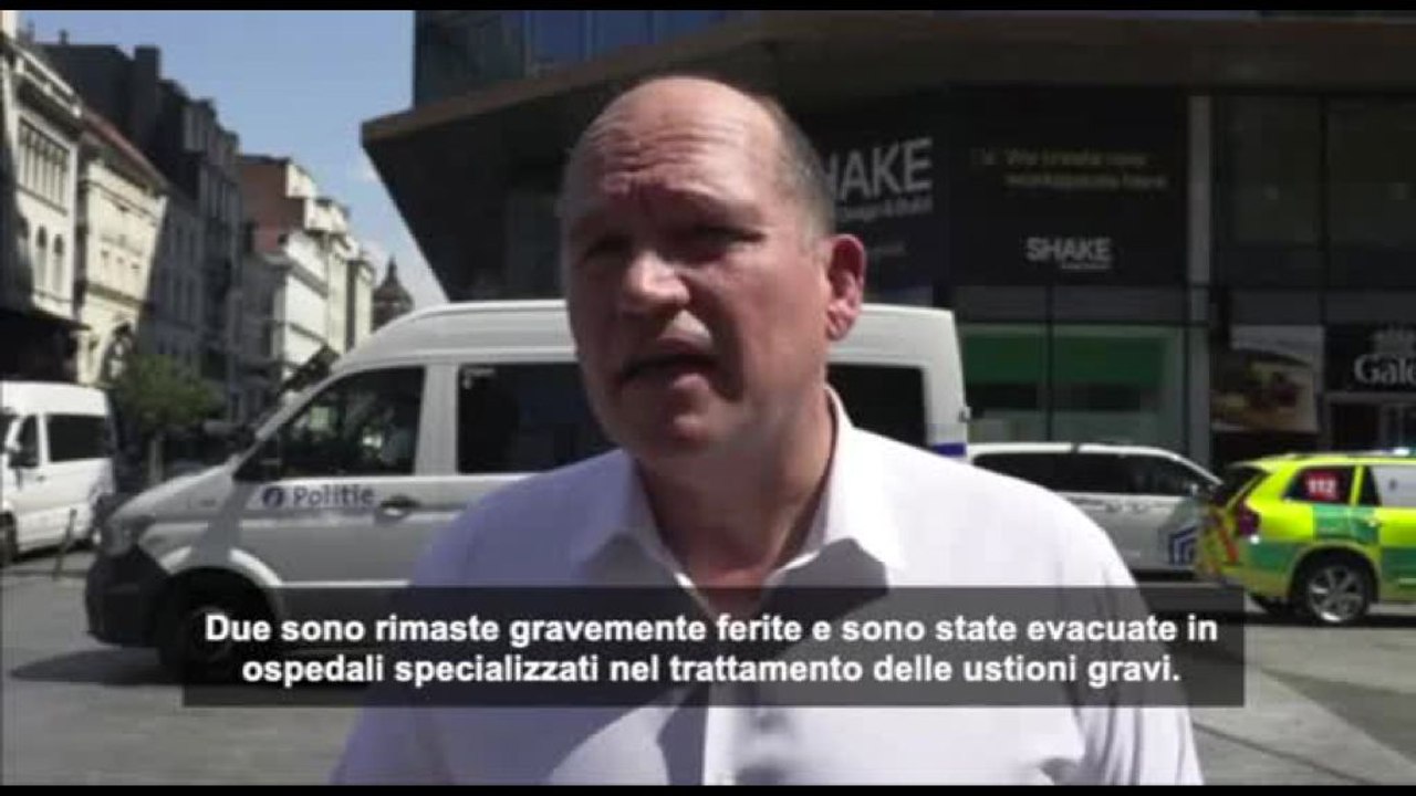 Il sindaco di Bruxelles: sei persone mancano all'appello dopo incendio