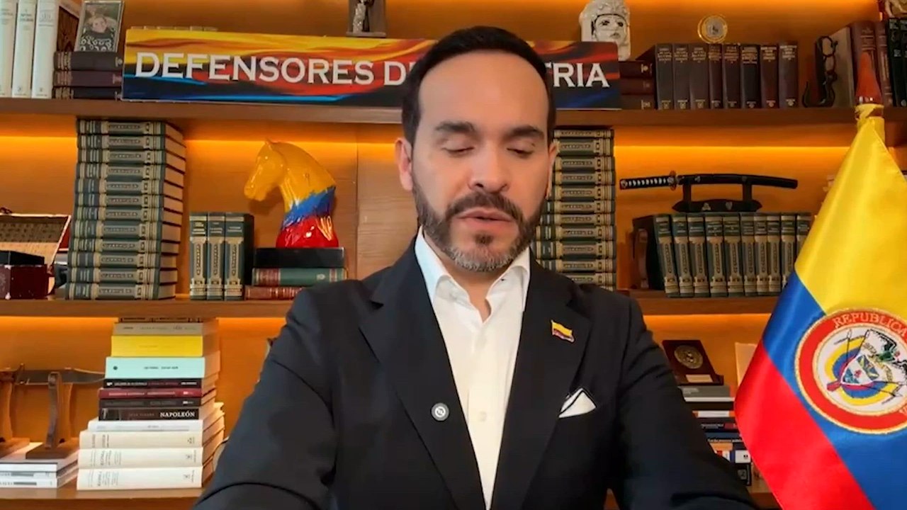 Abelardo de la Espriella insiste en investidura militar pese a oposición de Petro