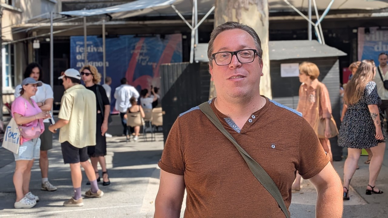 Ce Vauclusien collectionne les photos avec des célébrités, et il en a déjà des milliers