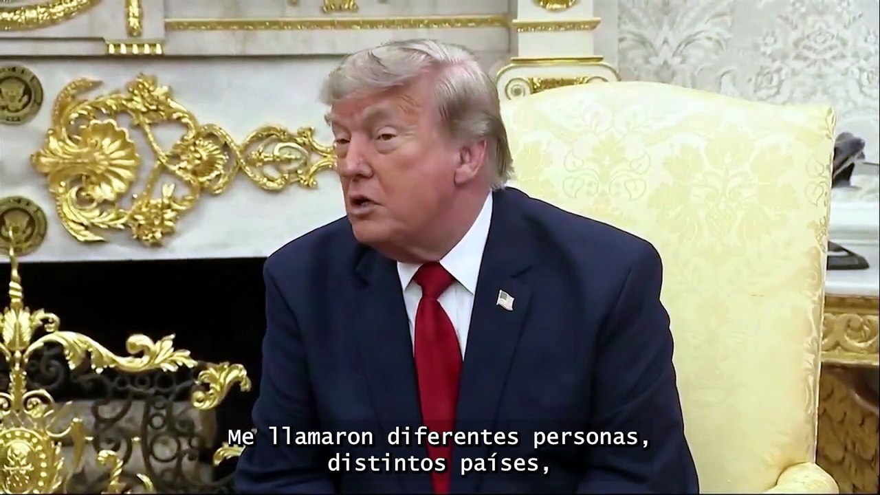 Trump: "Nadie debería cobrar una tarifa por el estrecho"