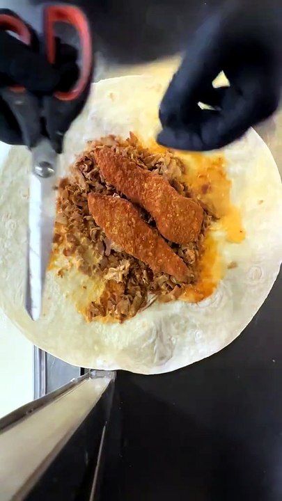 The Right Way to Fold a French Tacos. #BR3 #Tacos #Food #Foodies #Foodie