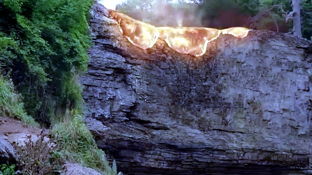 A TERRA SE ABRIU | Filme de desastre completo | Corrida ao núcleo para salvar a humanidade |