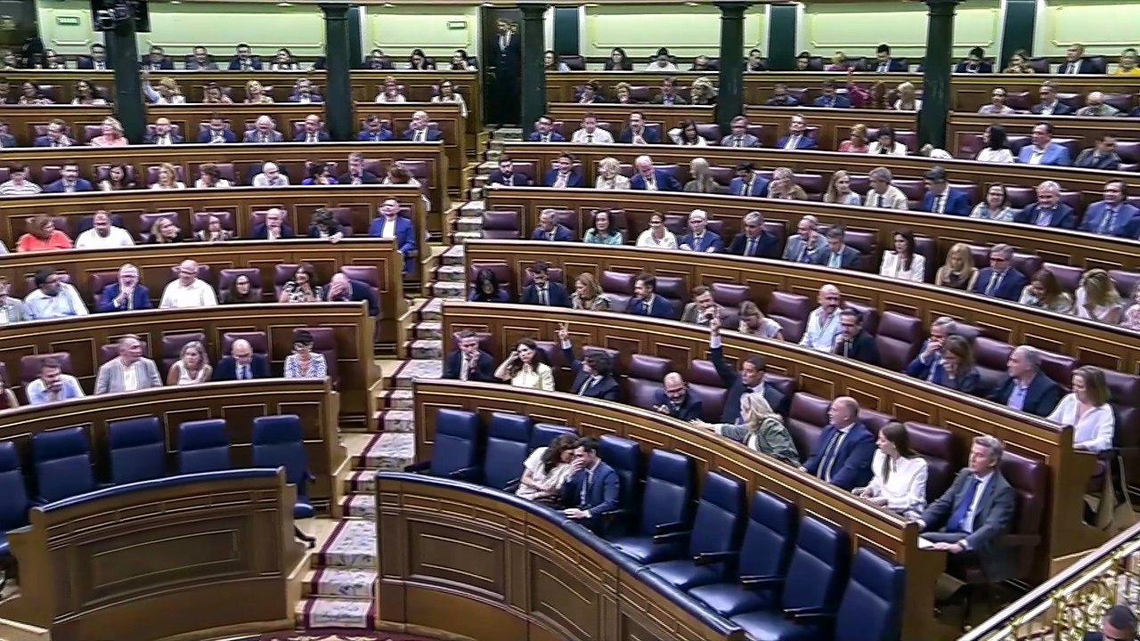 El Congreso rechaza la senda de déficit con los votos en contra de Junts, PP y Vox