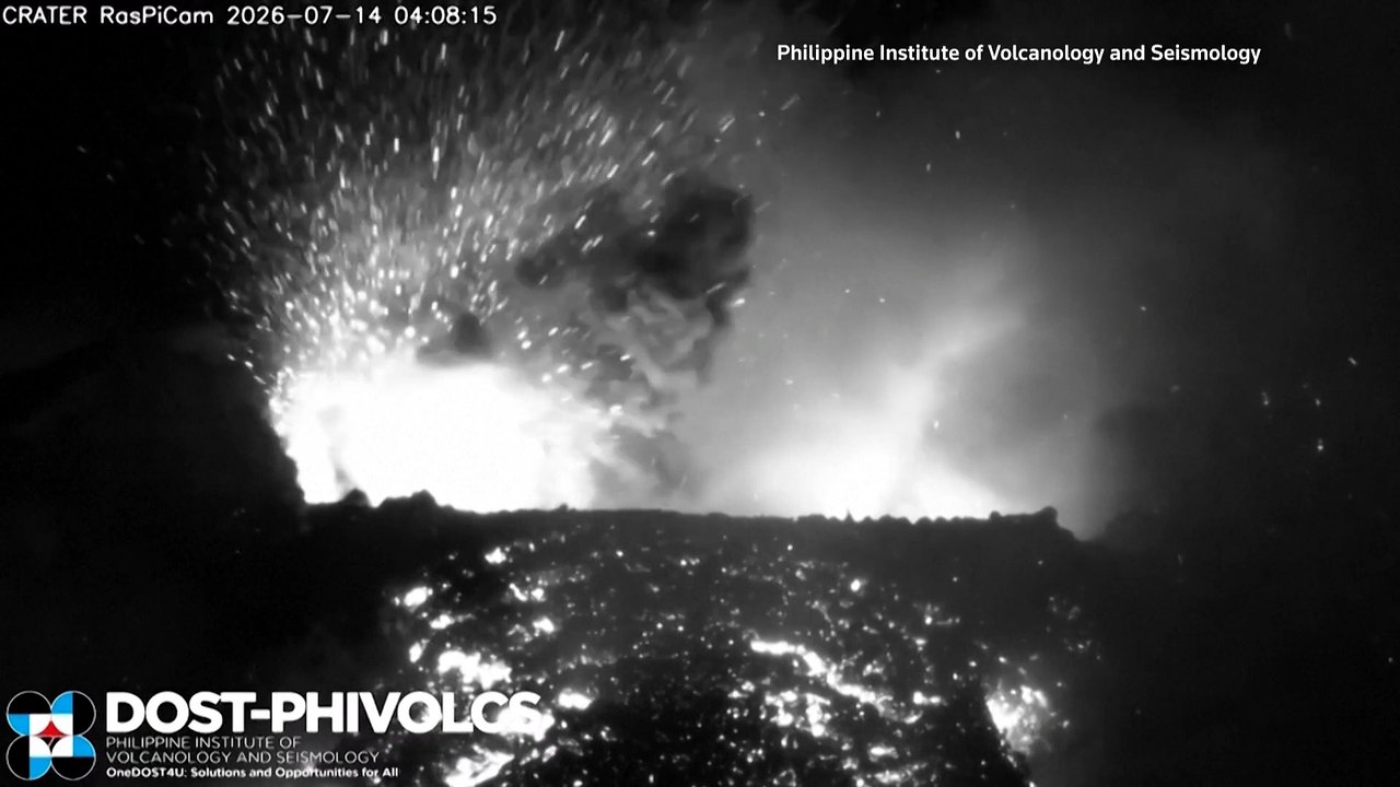Mayon volcano spews ash in Philippines