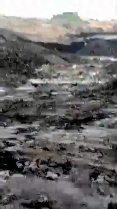 Kalimantan Coal Mine : Dealing with Dangerous Muddy Terrain After Rain
