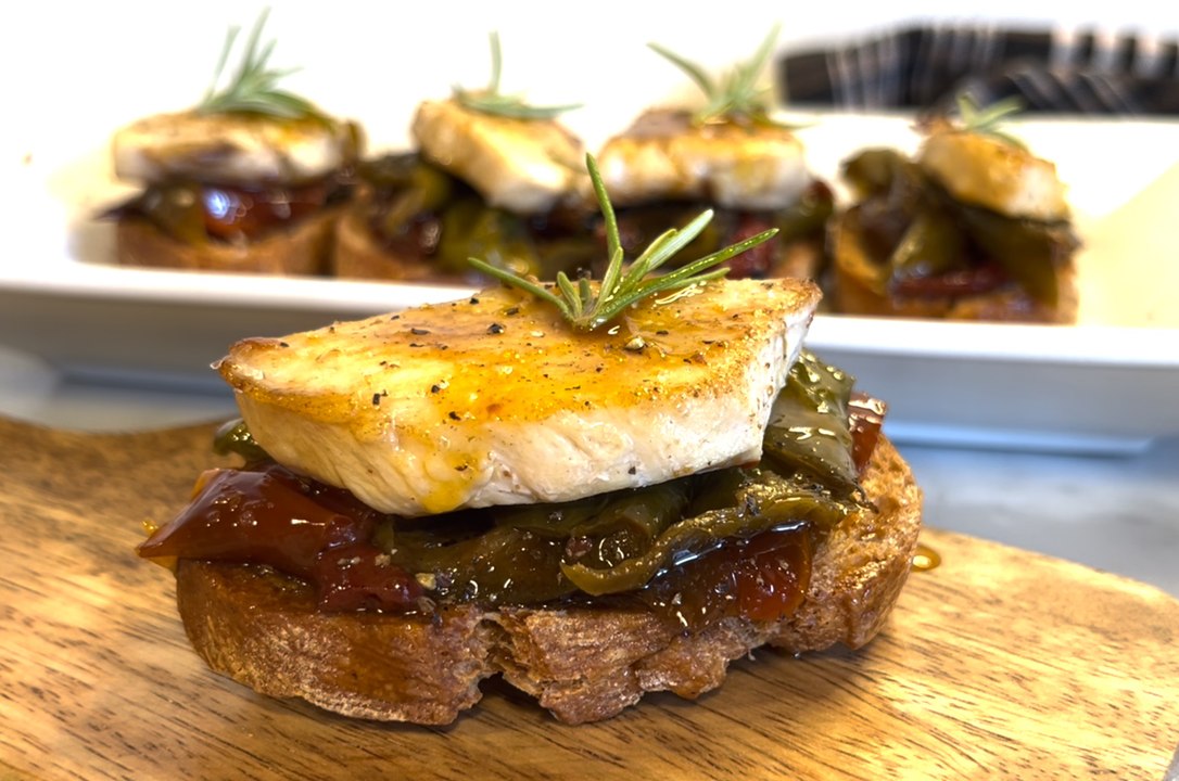 Montadito de pollo y pimientos