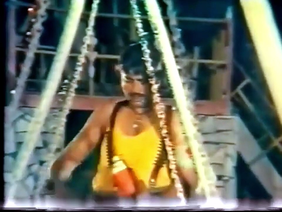KHALNAYAK PAKISTANI MOVIE CLIP JAVED SHAIKH GHULAM MOHIUDDIN RAMBO NEELI SAHIBA HUMAYUN QURESHI SHAFQAT CHEEMA TARIQ SHAH