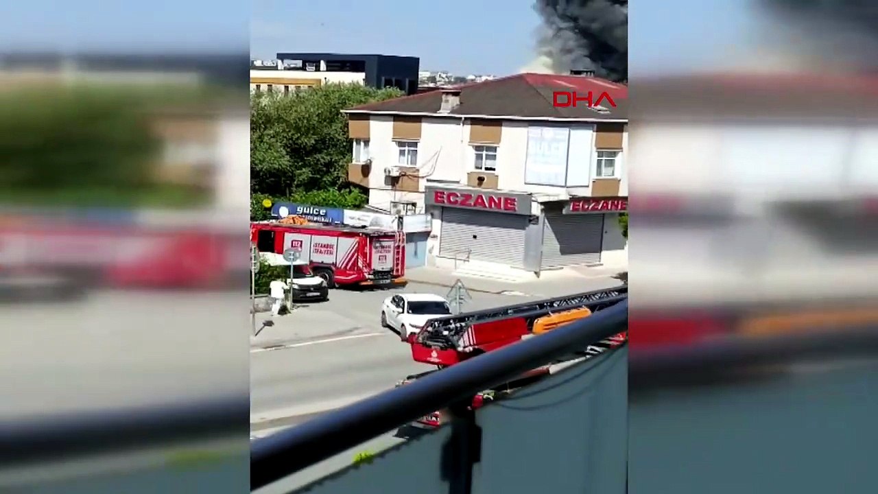 Arnavutköy'de korkutan yangın! Fabrikadan yükselen alevlere müdahale ediliyor