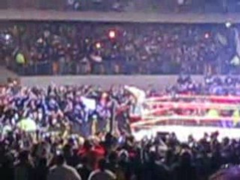 Entrada Rey Mysterio Arena Santiago WWE Raw 2-7-08
